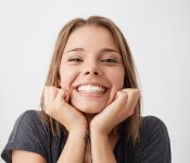 What Happens When You Get a Tooth Bonded?
